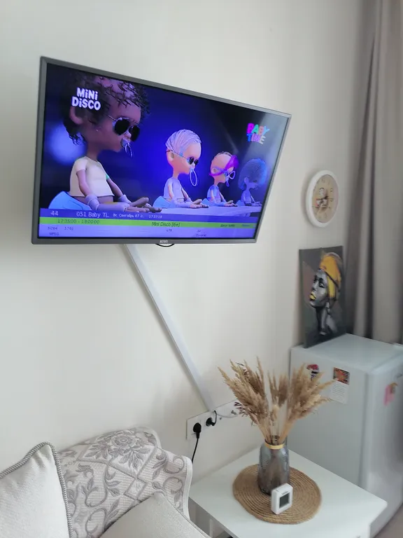 Честная квартира с балконом Четыре угла возле ТЦ Аура