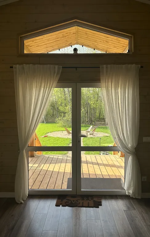 Уютный дом в природном окружении с развитой инфраструктурой