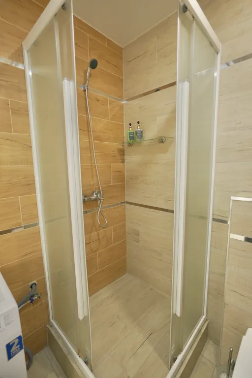 Светлая студия с панорамным окнами на горы напротив отеля Мариотт