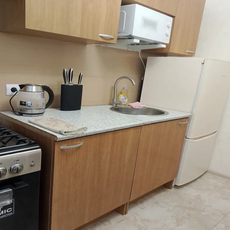 Уютная двухкомнатная квартира в 15 минут от моря