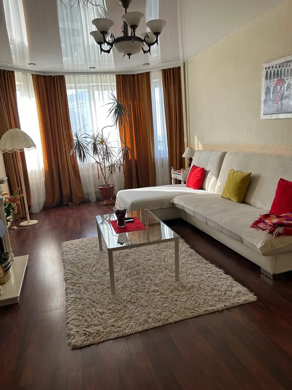 4-комнатная Квартира