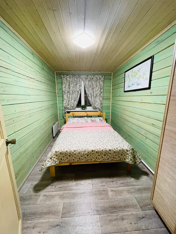 Домик у озера Плещеево