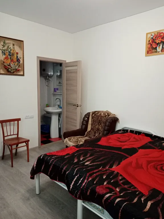 Квартира Квартира Уютный номер в частном секторе — Ейск