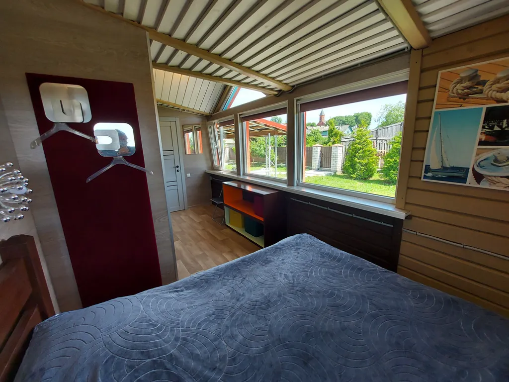 Уютный семейный коттедж с прекрасным видом на озеро Дривяты