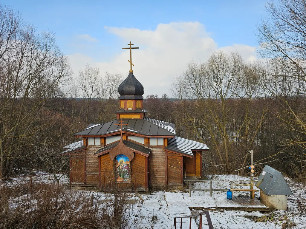 Уединенный дом в лесу