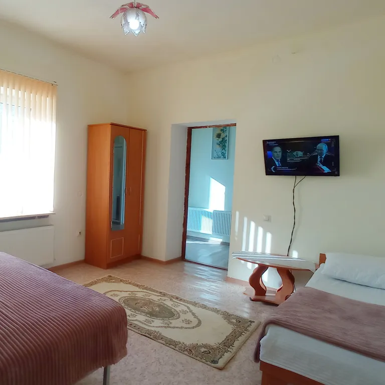 Коттедж с бассейном