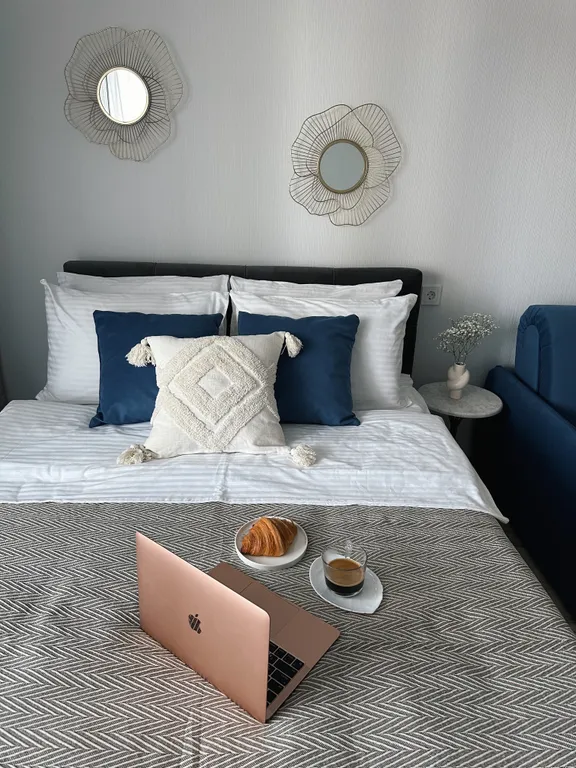 Студия с панорамной лоджией у арены Трактор