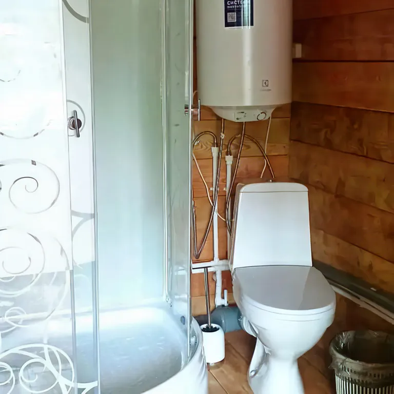 Трехместный номер «Комфорт» с душем