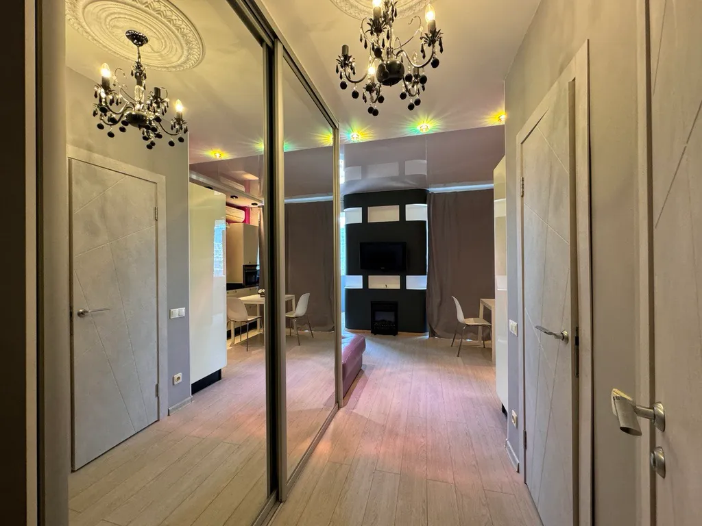 Студия около Ультры