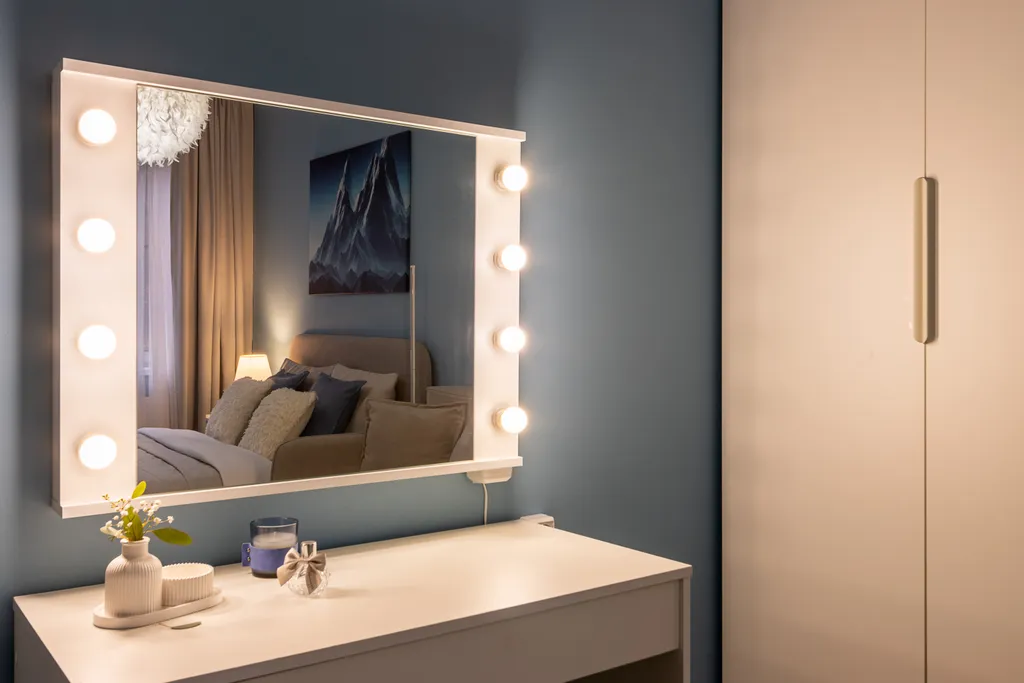 Дизайнерская квартира Облако с качелью на балконе и с видом на сосны