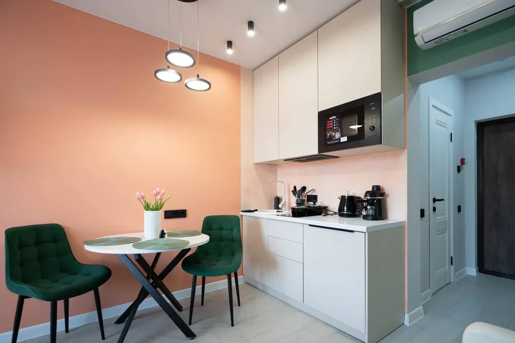 Апартаменты с видом на море и горы в доме бизнес класса