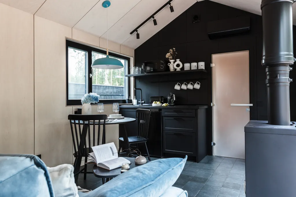 Коттедж Панорамный дом в лесу с сауной и ванной у окна — Вырица