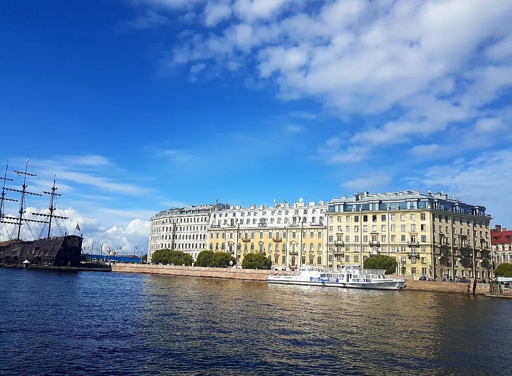 Квартира Просторная квартира у Петропавловской крепости — Санкт-Петербург