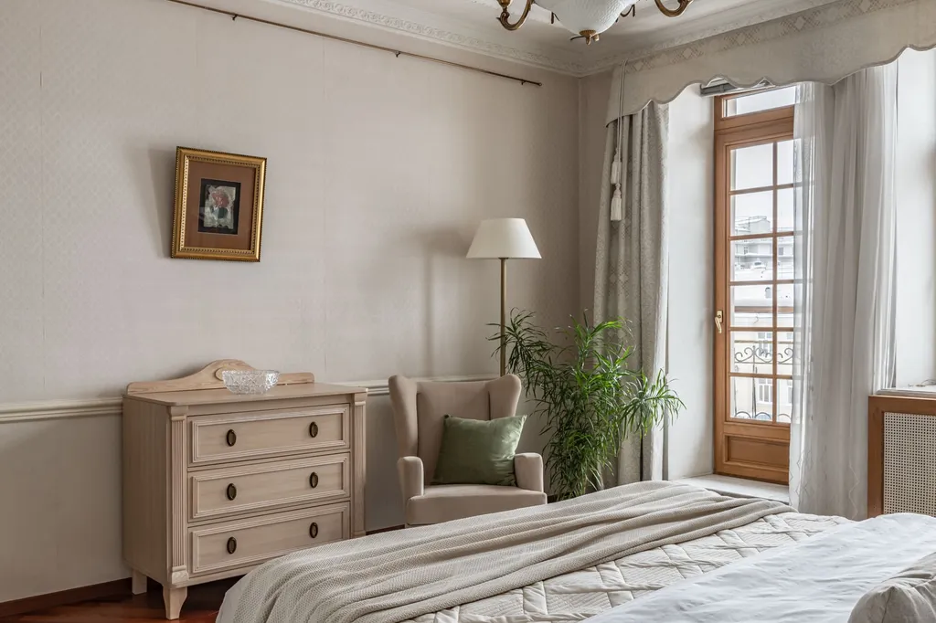 Квартира 4-комнатная квартира в центре с собственной парковкой — Москва