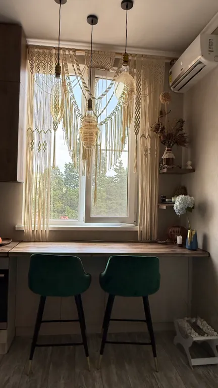 Уютная бохо квартира с дизайнерским ремонтом в центре