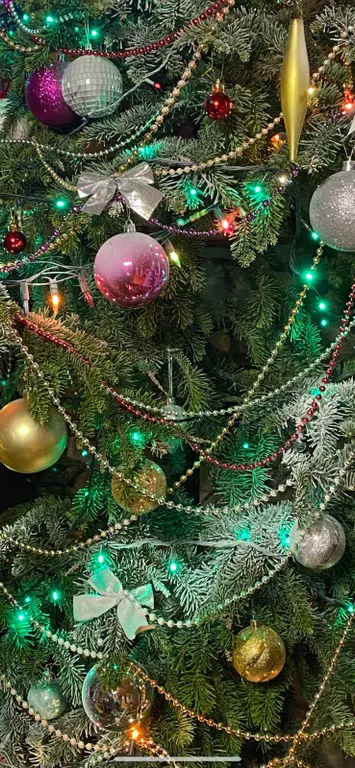 Теремок в горах бревенчатый дом и баня