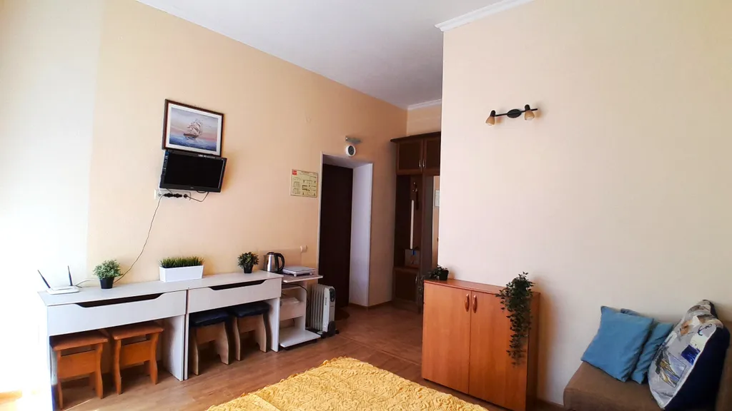 Квартира Квартира Студия с большим балконом на 2-м этаже — Севастополь