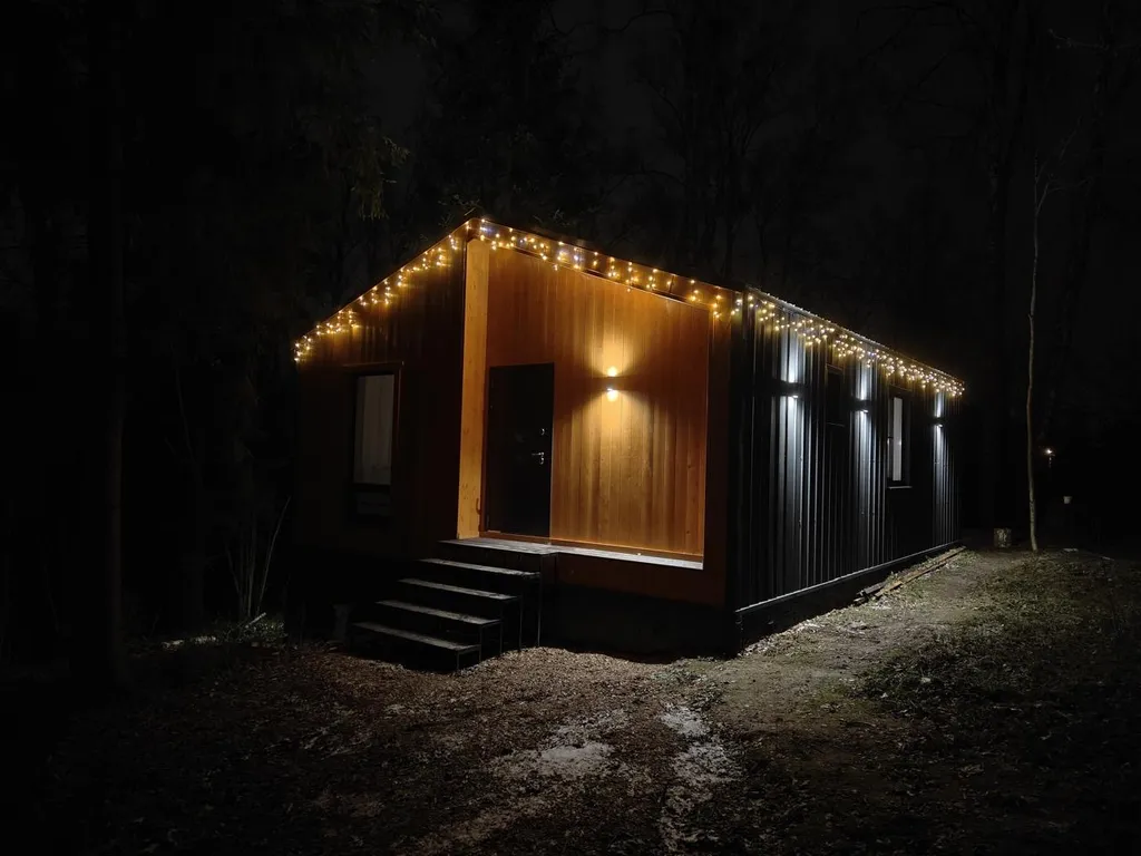 Домик для отдыха в лесу