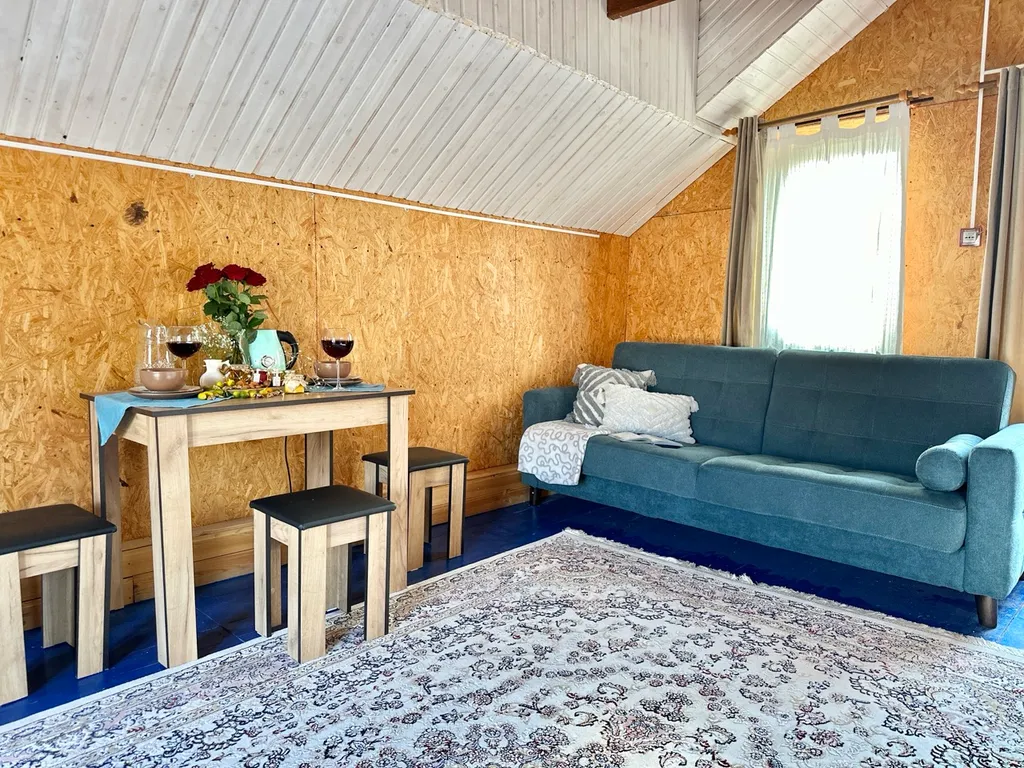 Синий домик