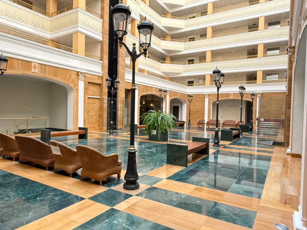 Новая дизайнерская квартира с прекрасным видом на горы