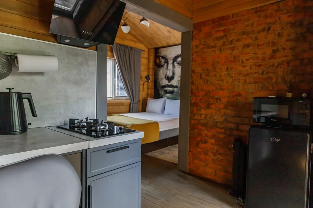 Уютный коттедж для двоих у реки в центре