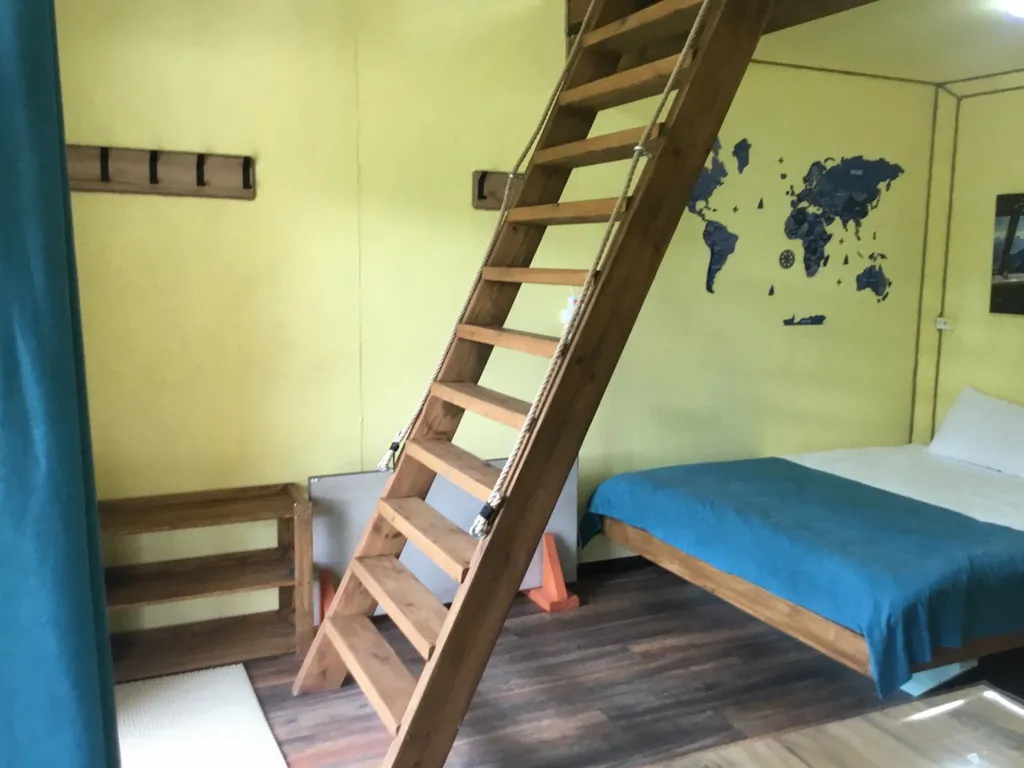 Коттедж 2-комнатный Дом — Перевалка