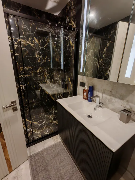 Квартира в Azura World c видом на бассейн и аквапарком