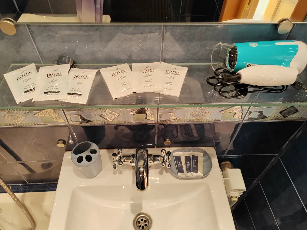 Около музея космонавтики с видом на памятник 600-летию Калуги