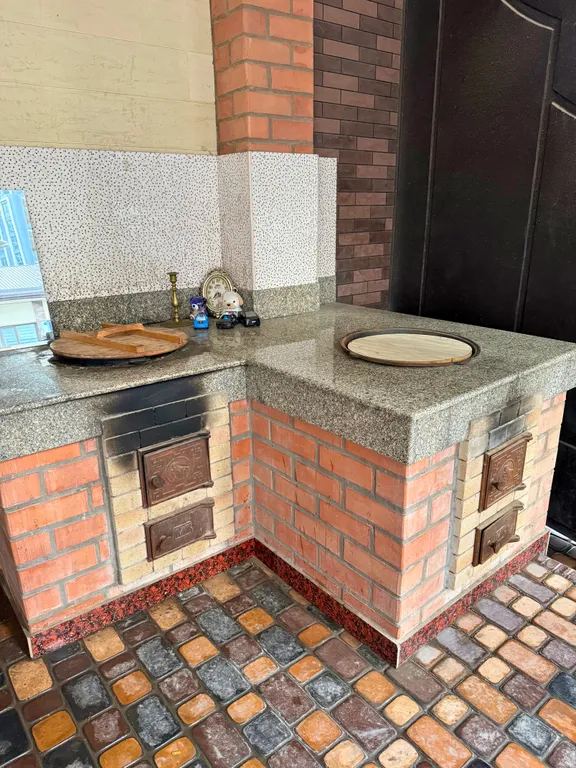 Танхаус рядом со множеством ресторанов