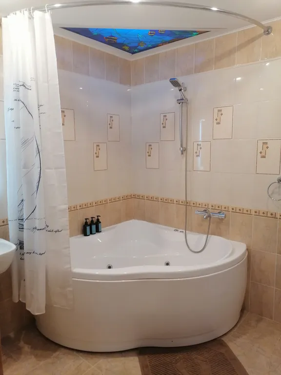 Просторный апартамент с джакузи