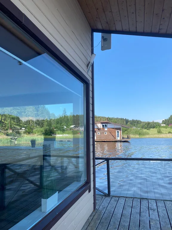 Плавающий дом CliffHouse