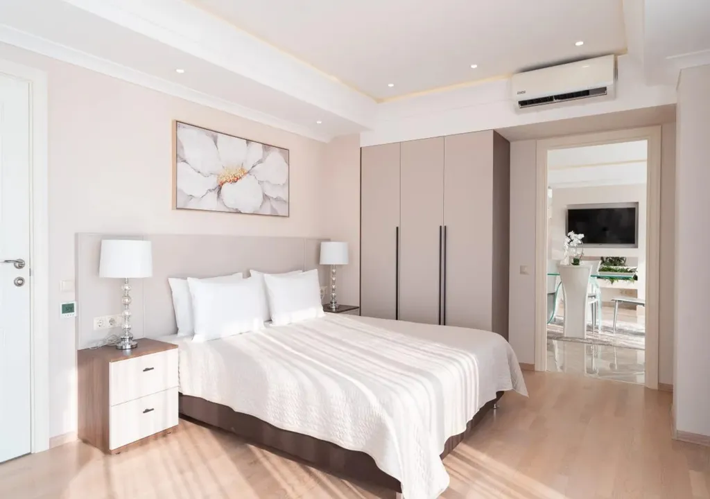 4-комнатная Квартира