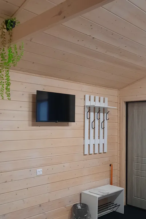 Уютный четырёхместный Домик де-люкс с отдельными кроватями