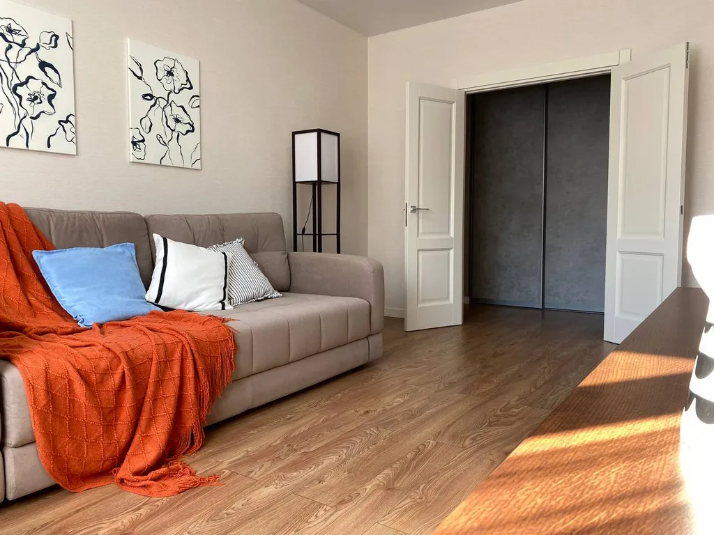 Новый дом у театра в историческом центре