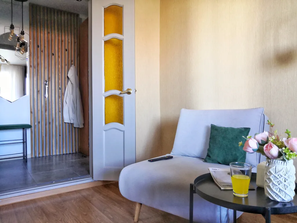 Видовая семейная двушка с детской комнатой