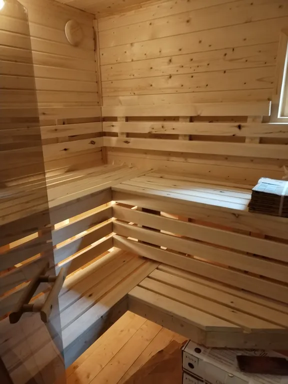 Коттедж Рябиновый домик с видом на лес и реку — Агалатово