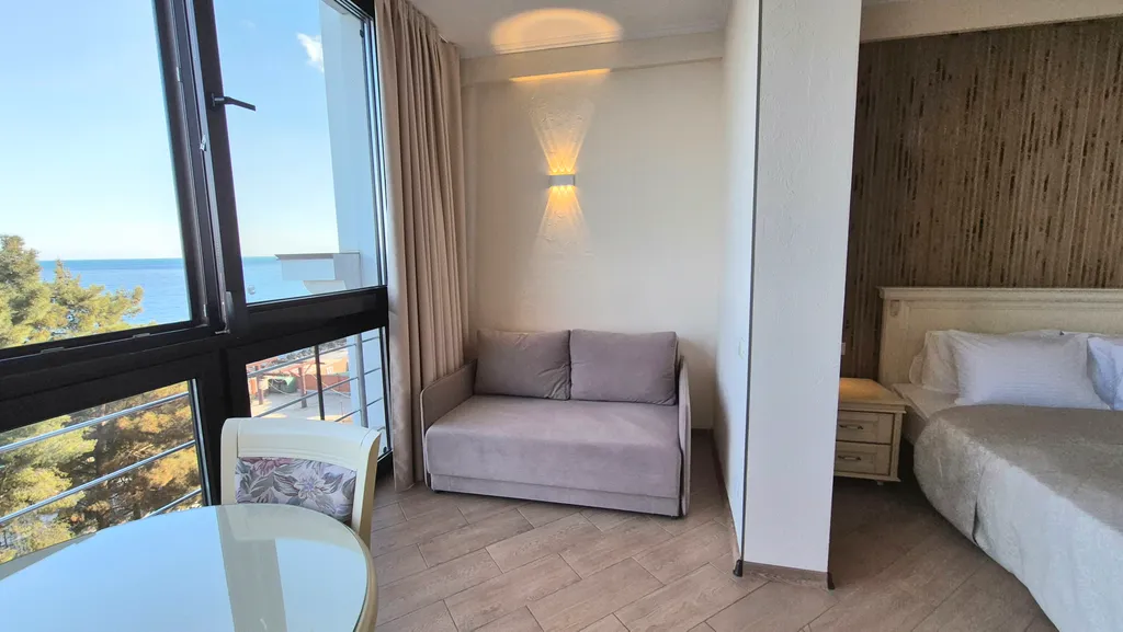 Супер-видовая квартира в Ливадии на берегу моря