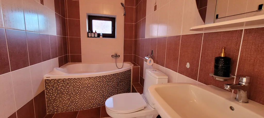 Вилла Морская - уютный дом с бассейном на берегу Балтийского моря