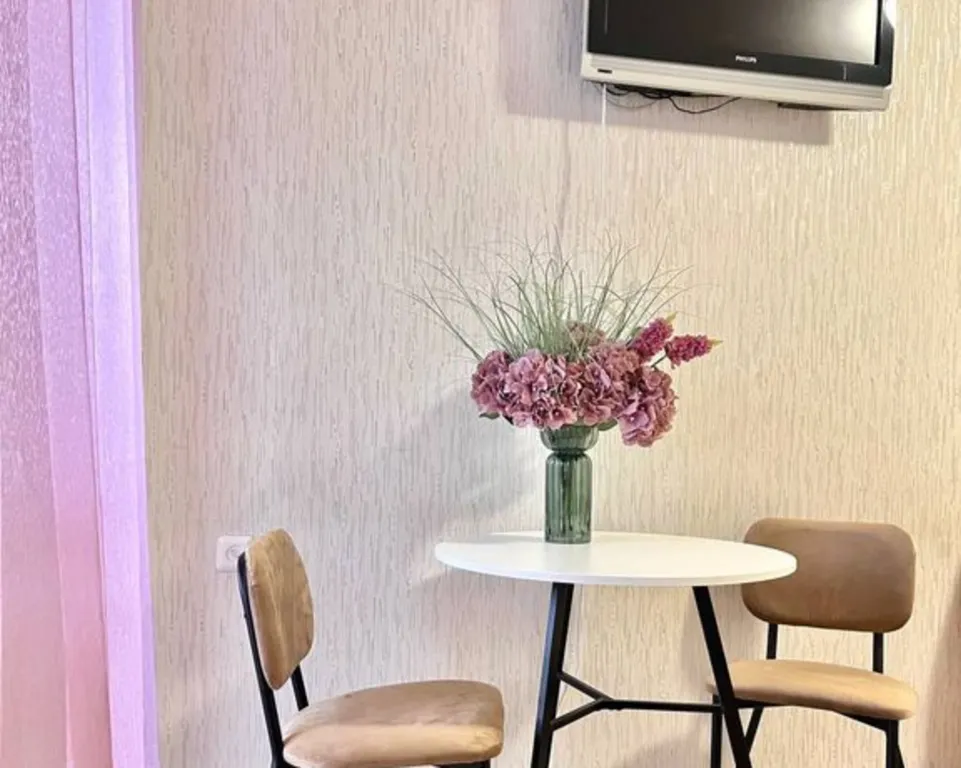 Студия Апарт Гулливер с лоджией в центре