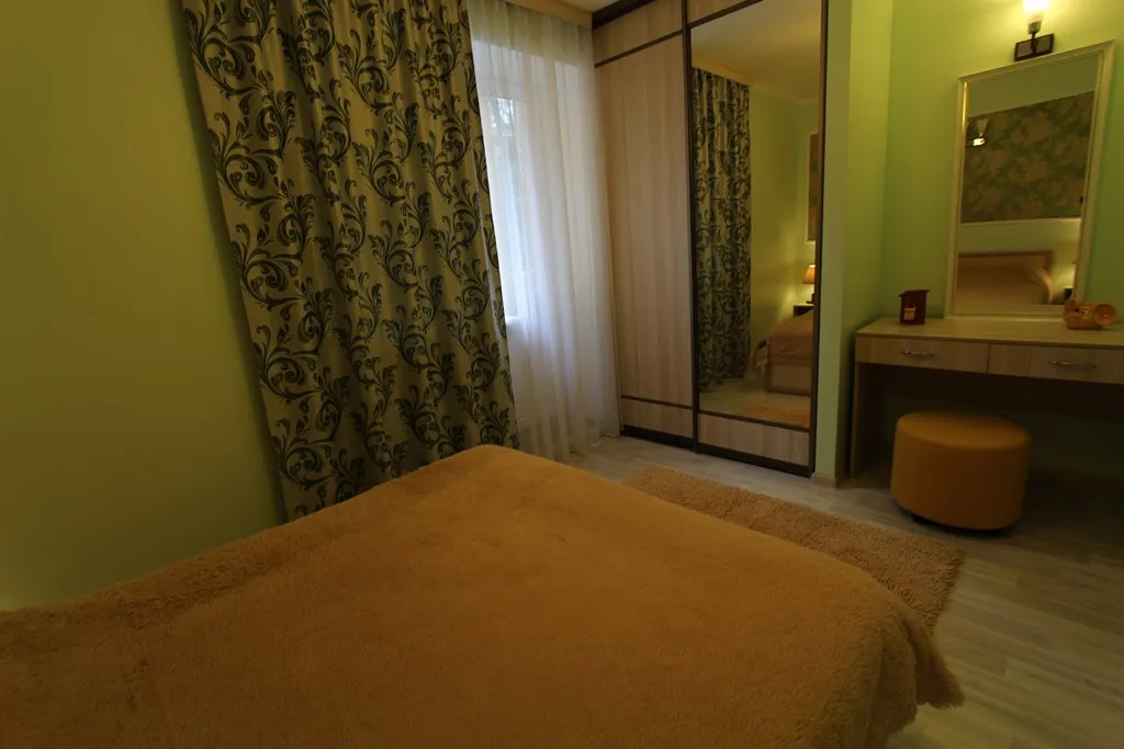 2 комнатная квартира в центре рядом с главной площадью Алматы