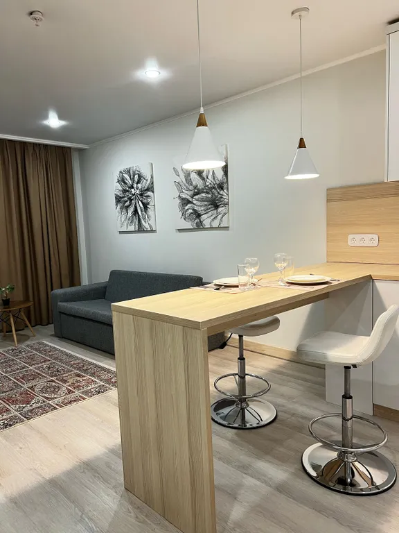 Yes apart у Ботанического сада