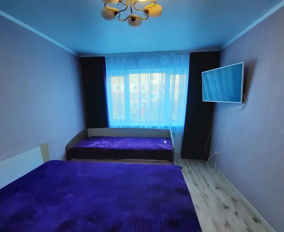 Квартира с раздельными комнатами в центре города — аренда посуточно в Магадан