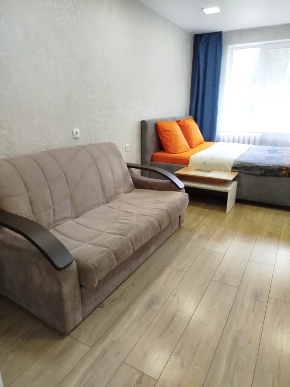 Трёхкомнатная семейная квартира с современными ремонтом Центр города