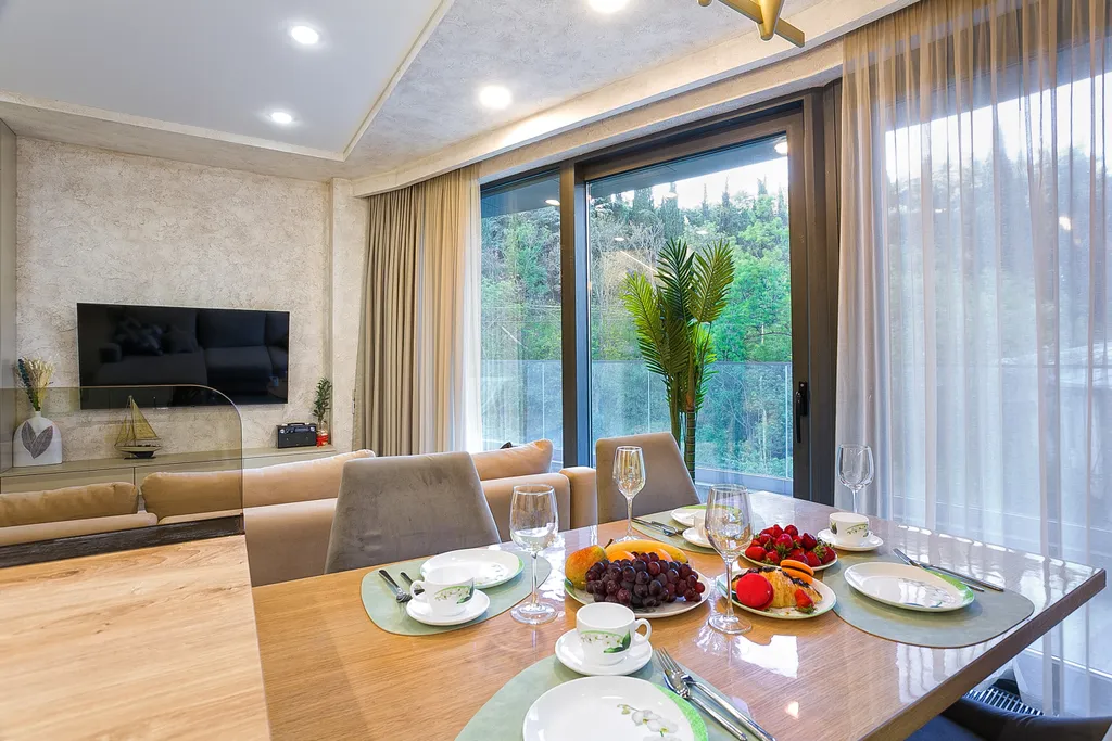 Апартамент с отдельной спальней и с детской спальней, большой террасой