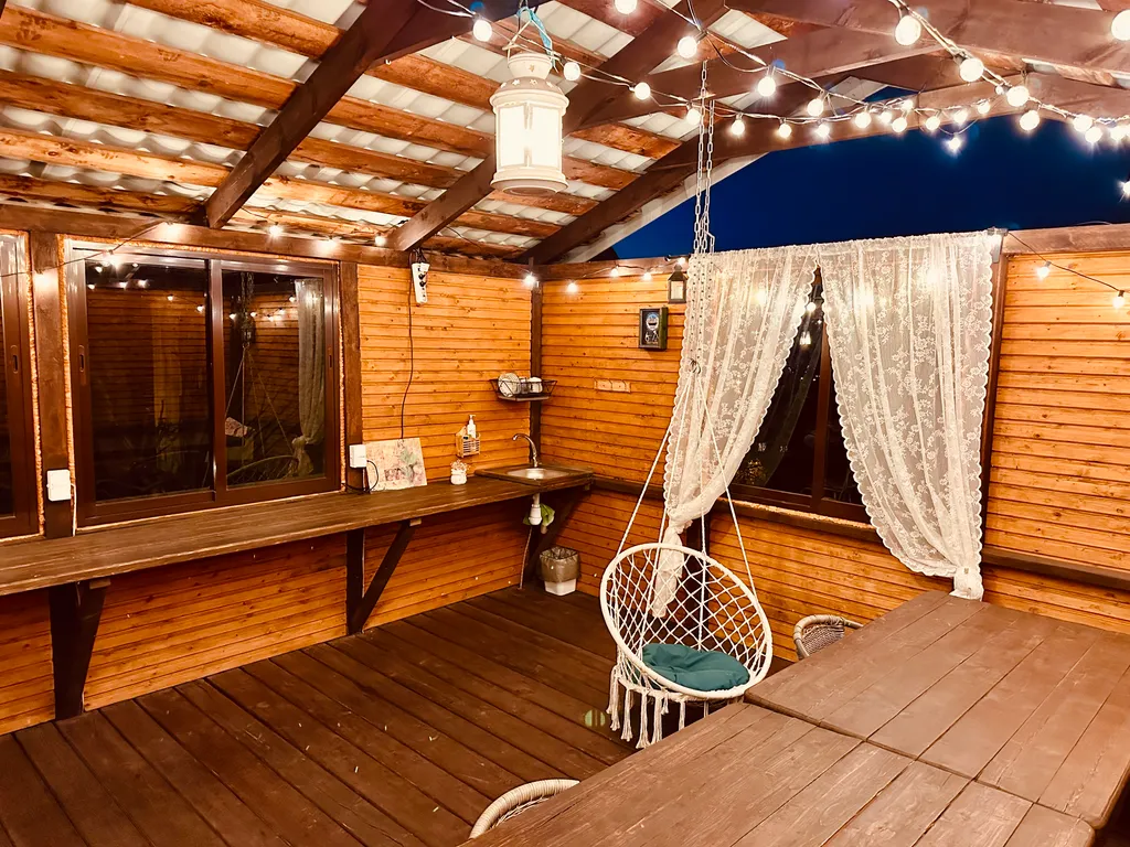 Домик в Горном Алтае с видом на горы