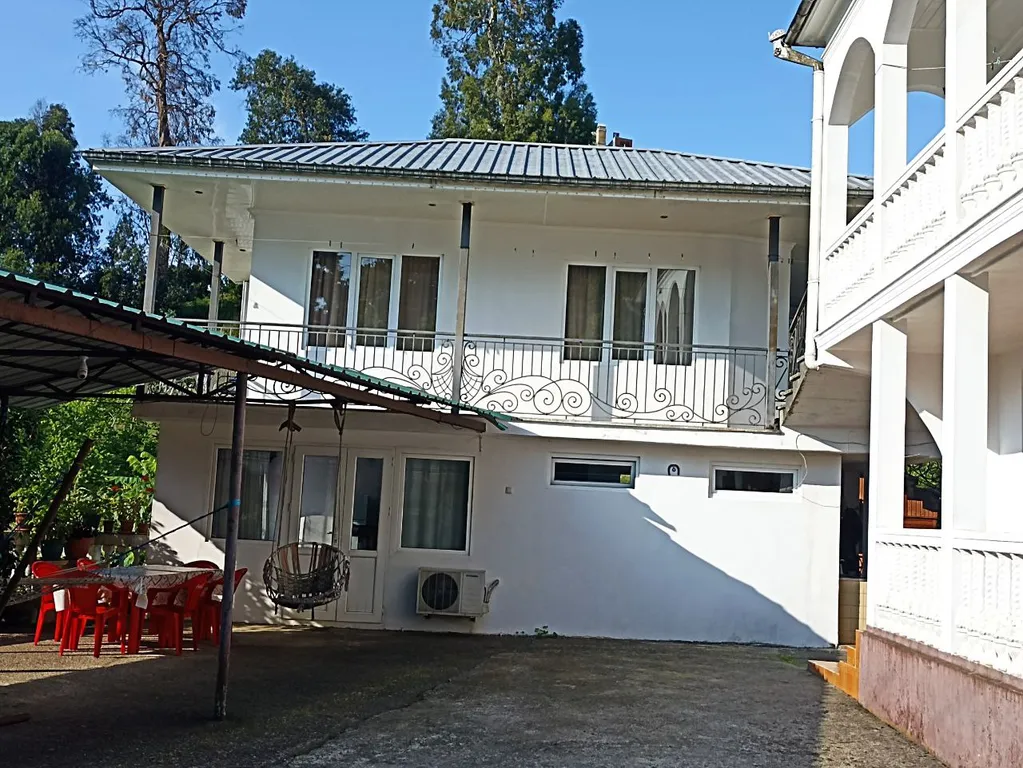 Уютные апартаменты Levan White house