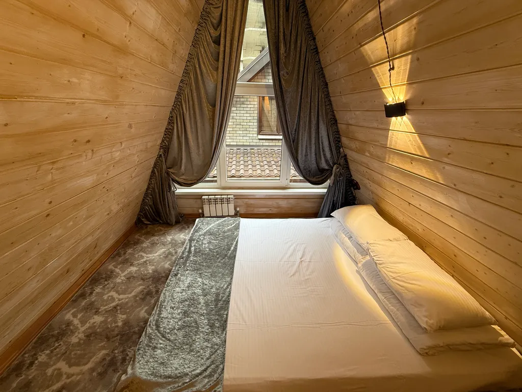 А-Frame домик с видом на гору Чегет