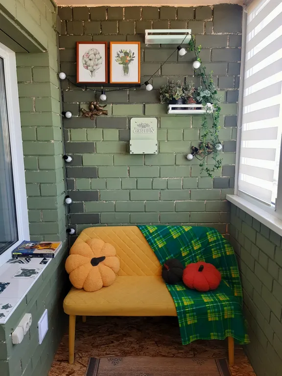 Рыжий Кот Дружный (просторная 2-ка с изолированной спальней)