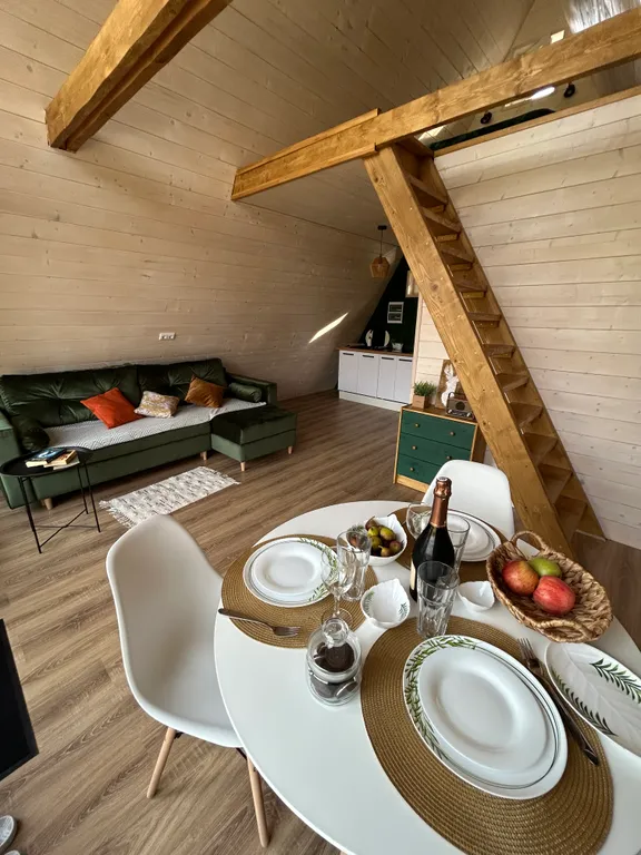 Стильный Афрейм-дом у леса