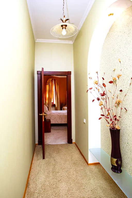 Дом с роскошным бассейном и 2 видами бань